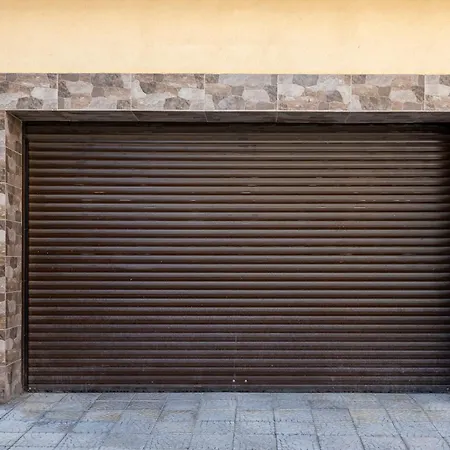 Modern 2br Flat With Parking For 4m Cars شقة فارنا