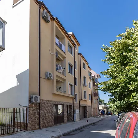 Modern 2br Flat With Parking For 4m Cars Варна